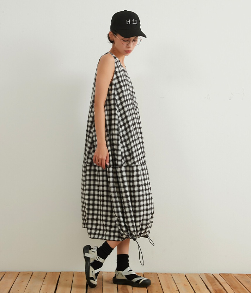 [On One’s Own]  3rd restock ! draw string balloon check dress